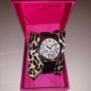 NEW Betsey Johnson Watch